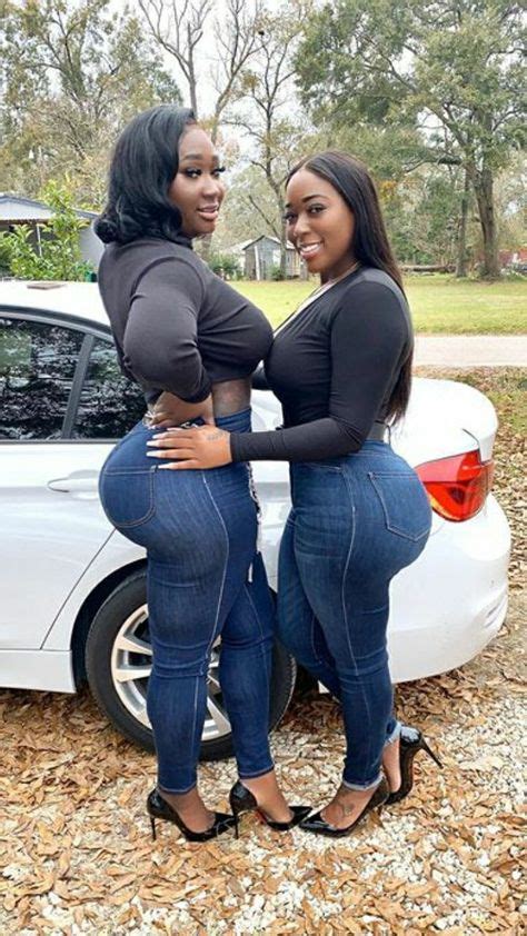 Big Booty Lesbian Massage Porn Videos .